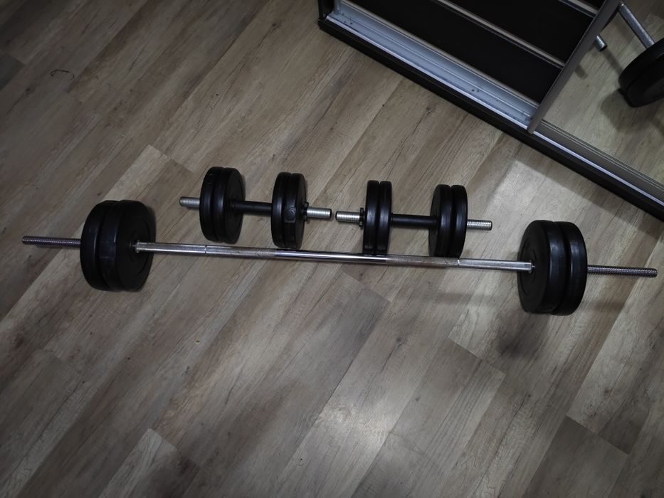 Продам штангу + гантели