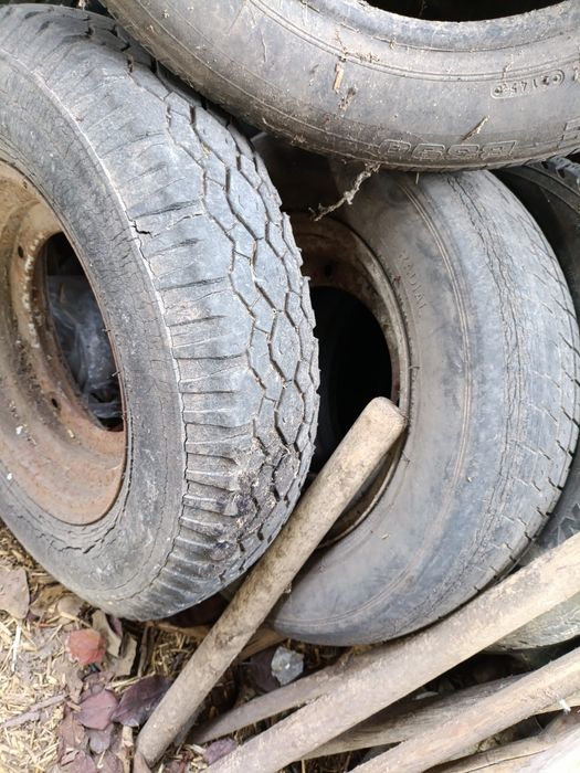 Диски колёса на УАЗс иномарки не знаю с чего