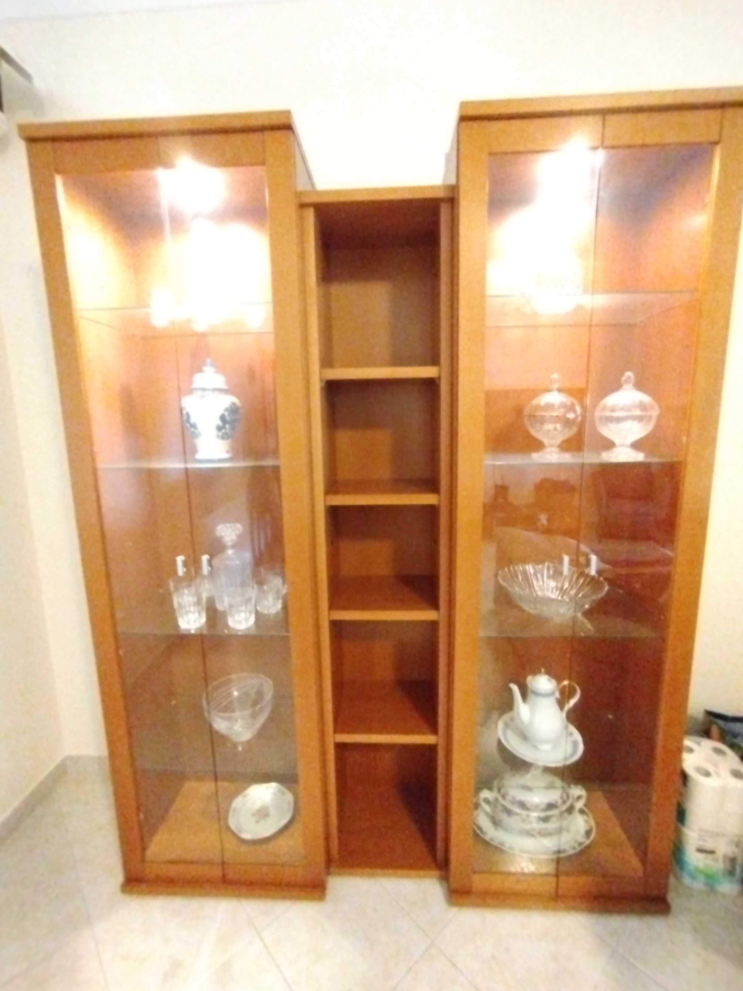 Móvel de sala com iluminação