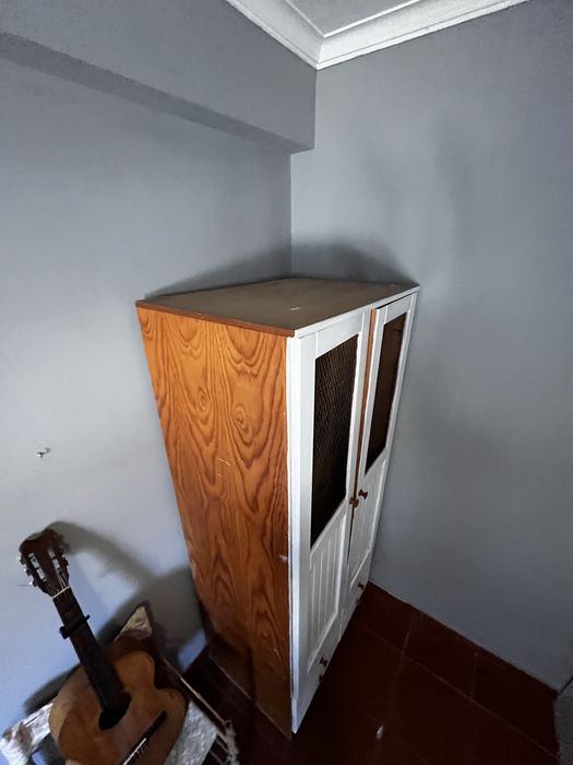armário branco pintado