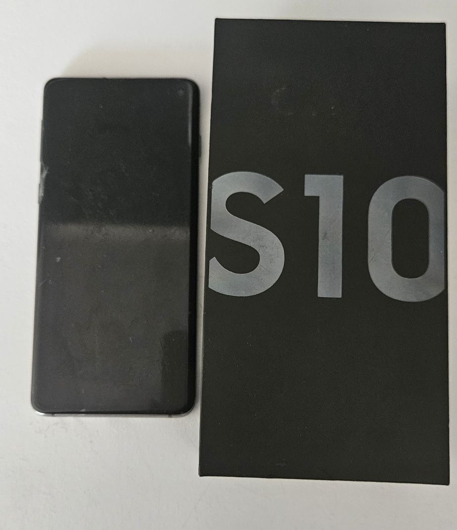 Продам Samsung S10