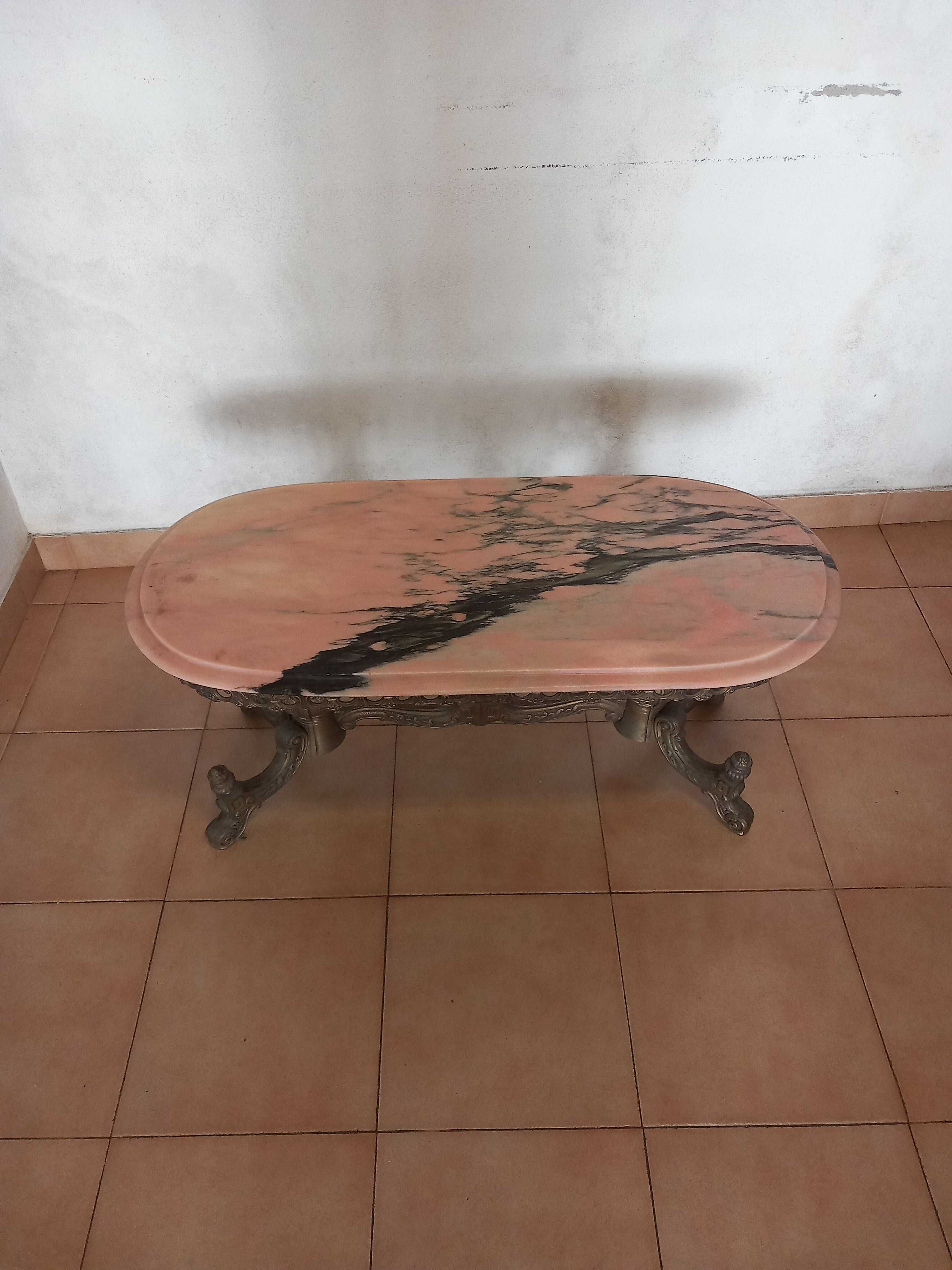 Mesa de centro antiga