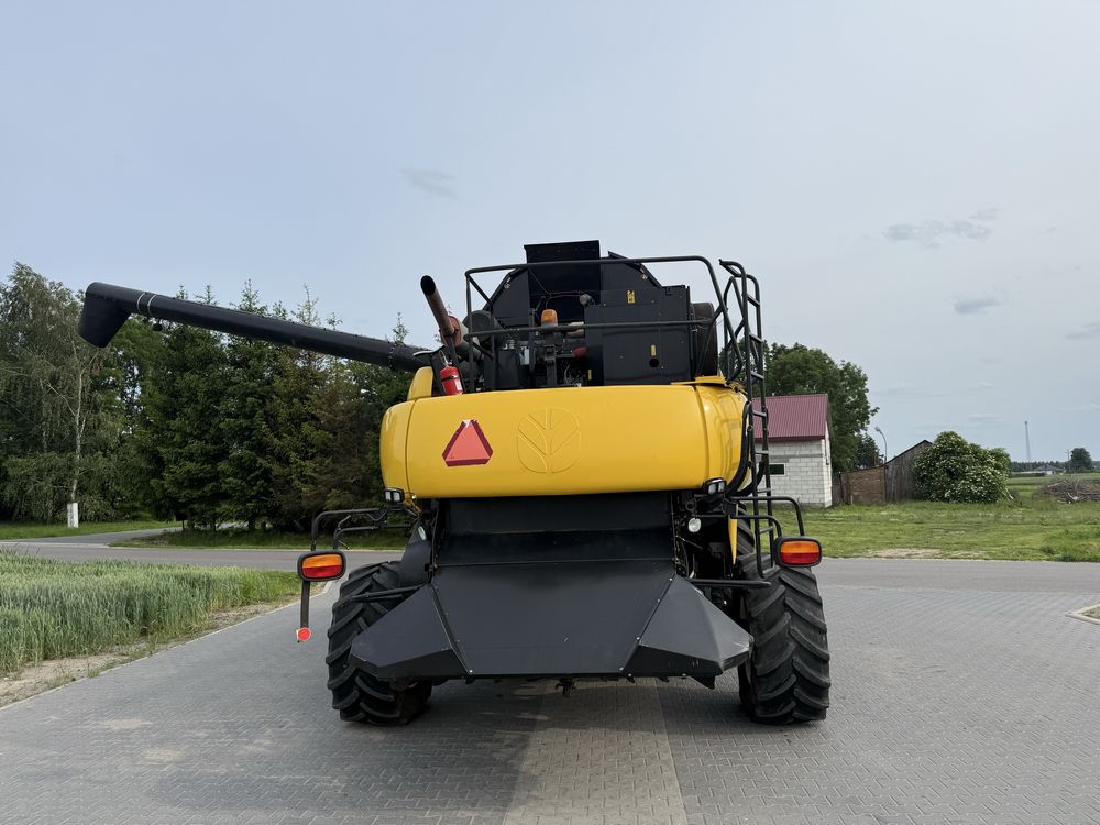 New Holland CR 980