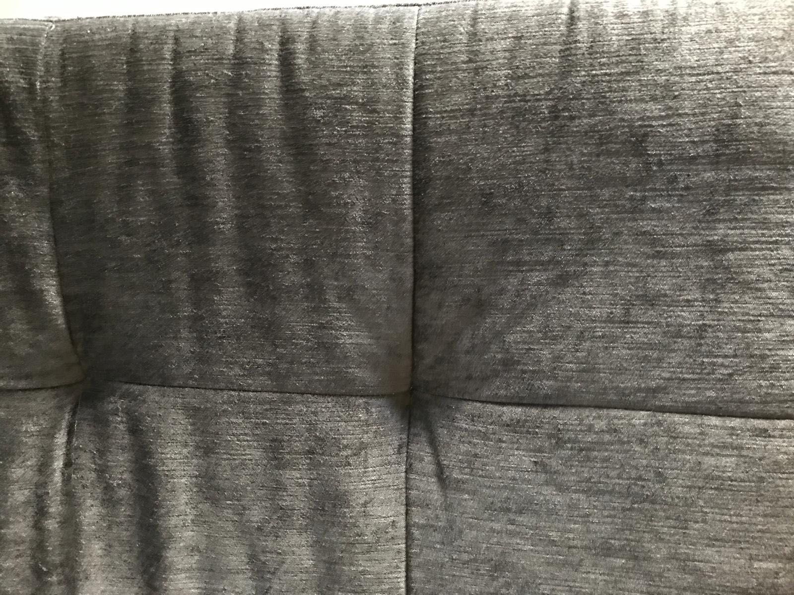 Sofá 3 lugares.
