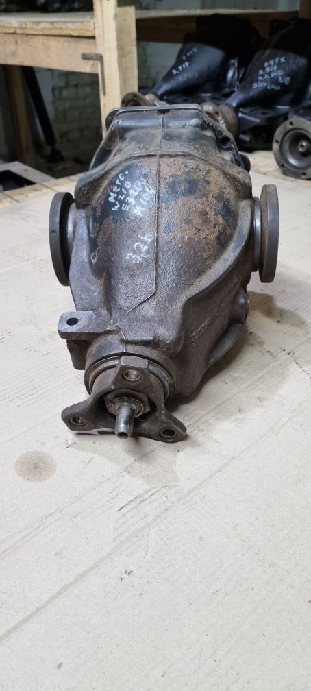 Редуктор задний Mercedes R2103511108 3.07 E-class E210 W210 E220 мост