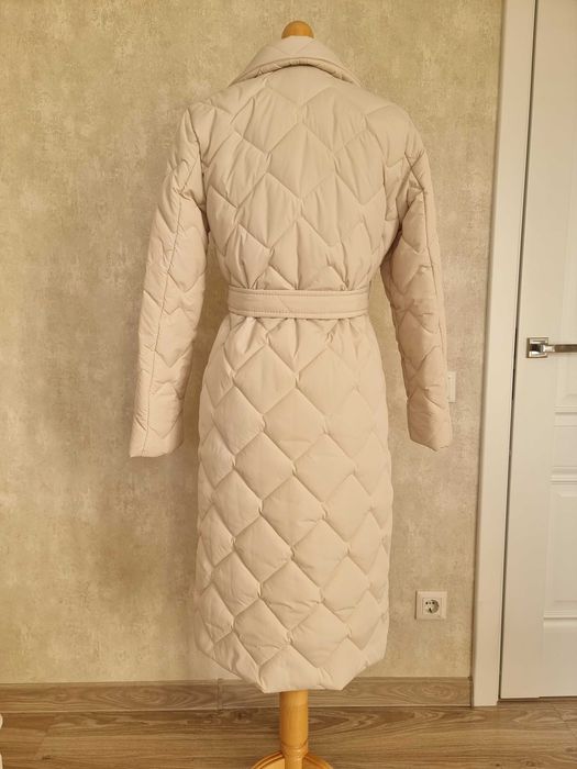 Стьобане пальто MEJOR молочного кольору в розмірі S