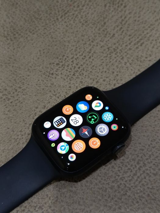 Смарт-годинник Apple watch SE 2