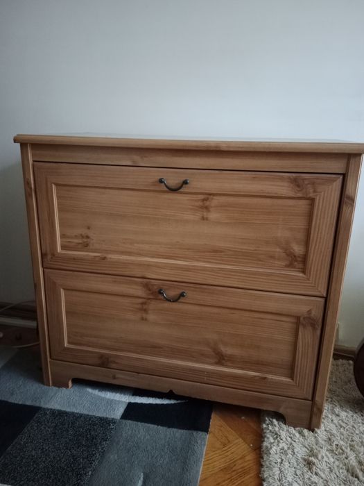 Komoda z trzema szufladkami