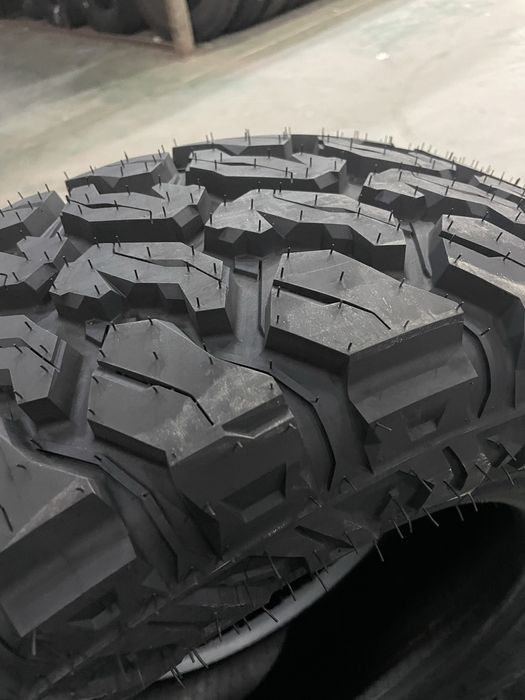 Грязева болотна резина 33/12,5 R15  уаз nissas Mitsubishi toyota jeep