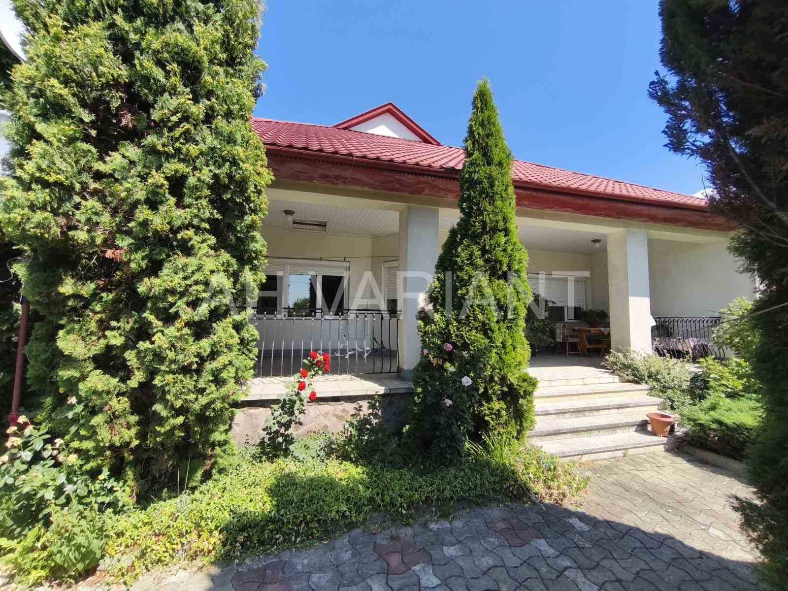 Продається будинок, вул. Коритнянська
Код: 29689