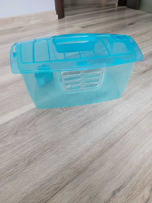 Przenośny domek dla chomika