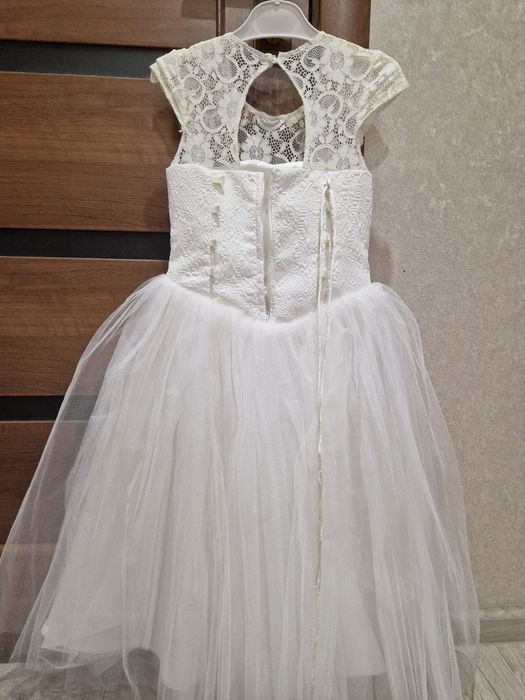 Платье на прокат  продажу на 5-8лет