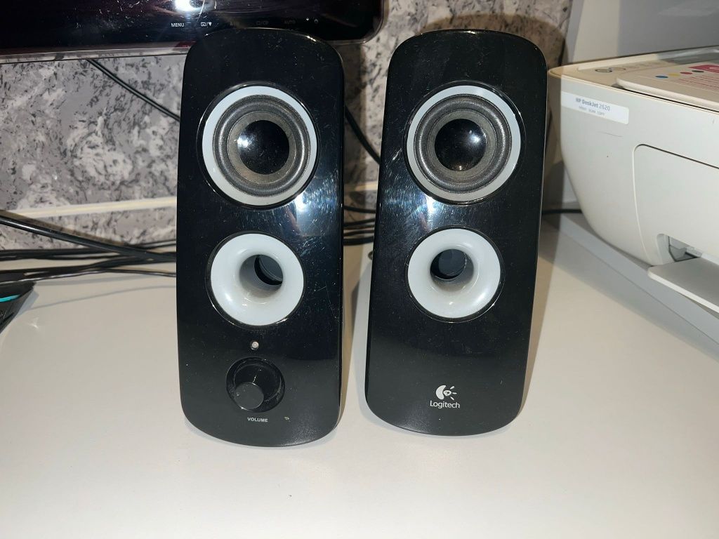 Colunas logitech