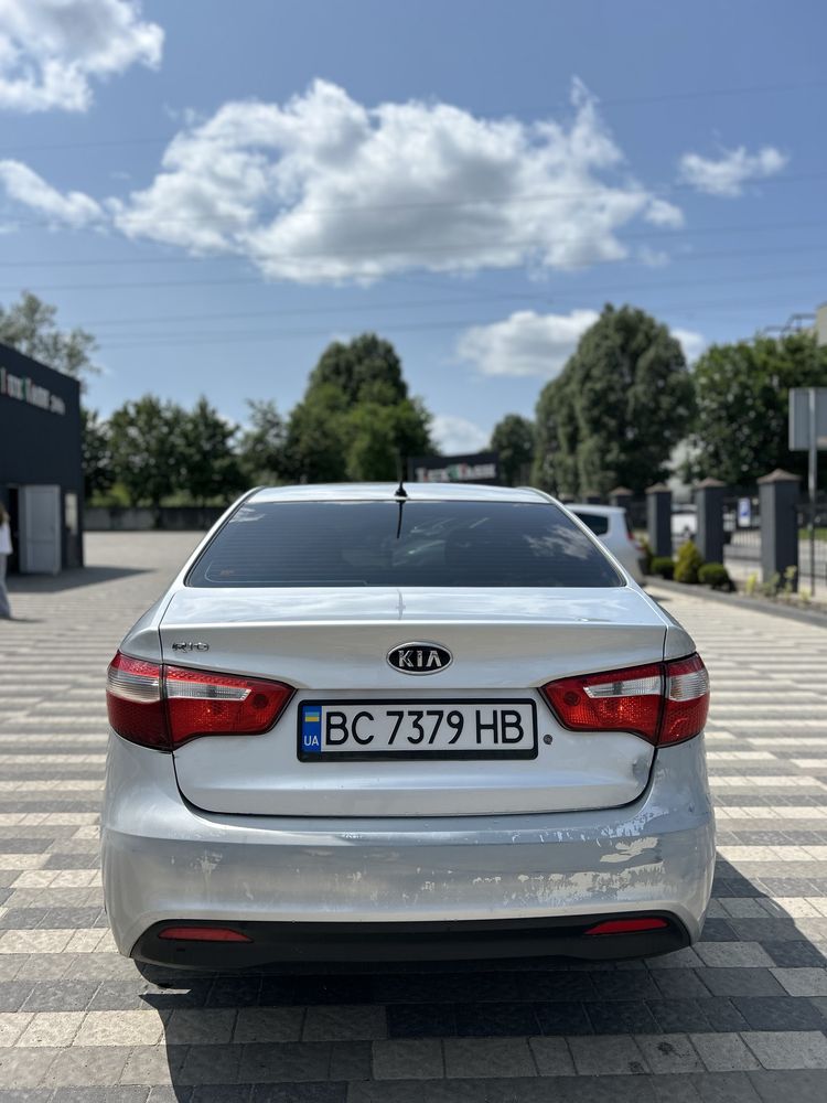 Продам Kia rio 3 2011р