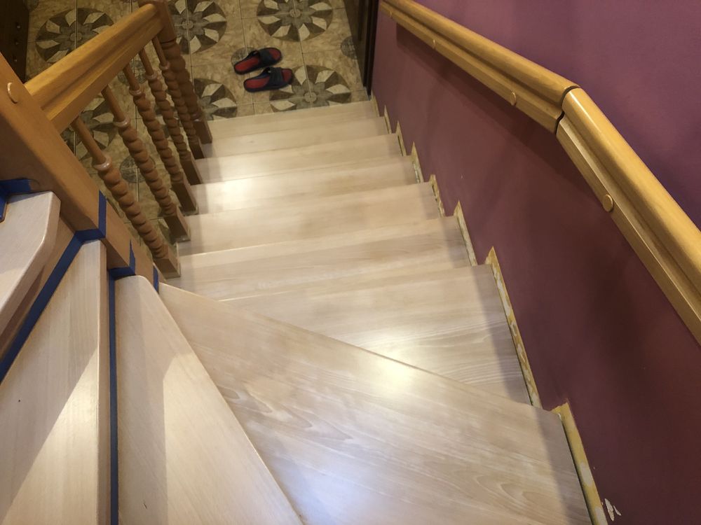 Bezpyłowe cyklinowanie podłóg oraz renowacja schodów