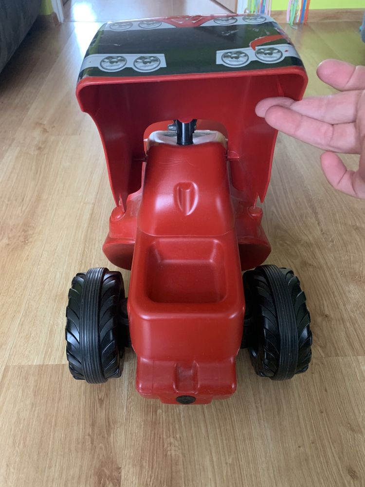 Traktorek jeździk Massey Ferguson