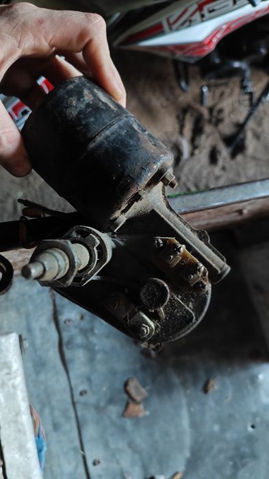 Мотор стеклоочистителя газ 52-53