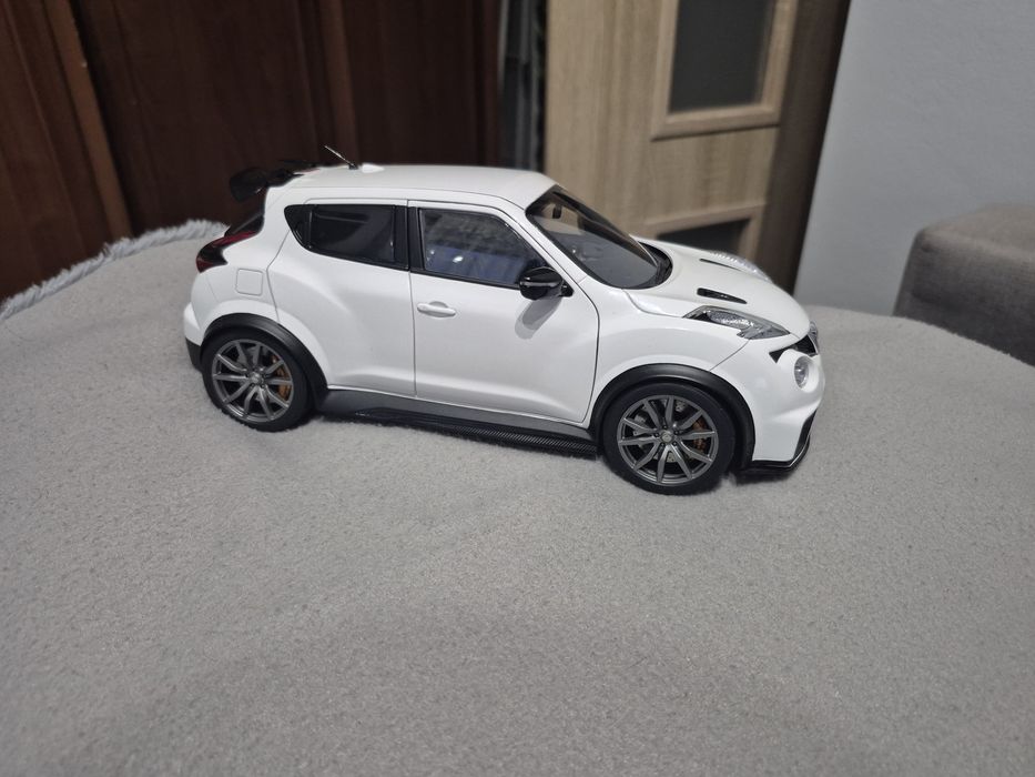 Autoart Nissan Juke Nismo  R 2.0 1:18