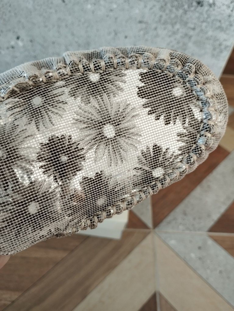 Baleriny srebrne w kwiaty Clara Barson 41