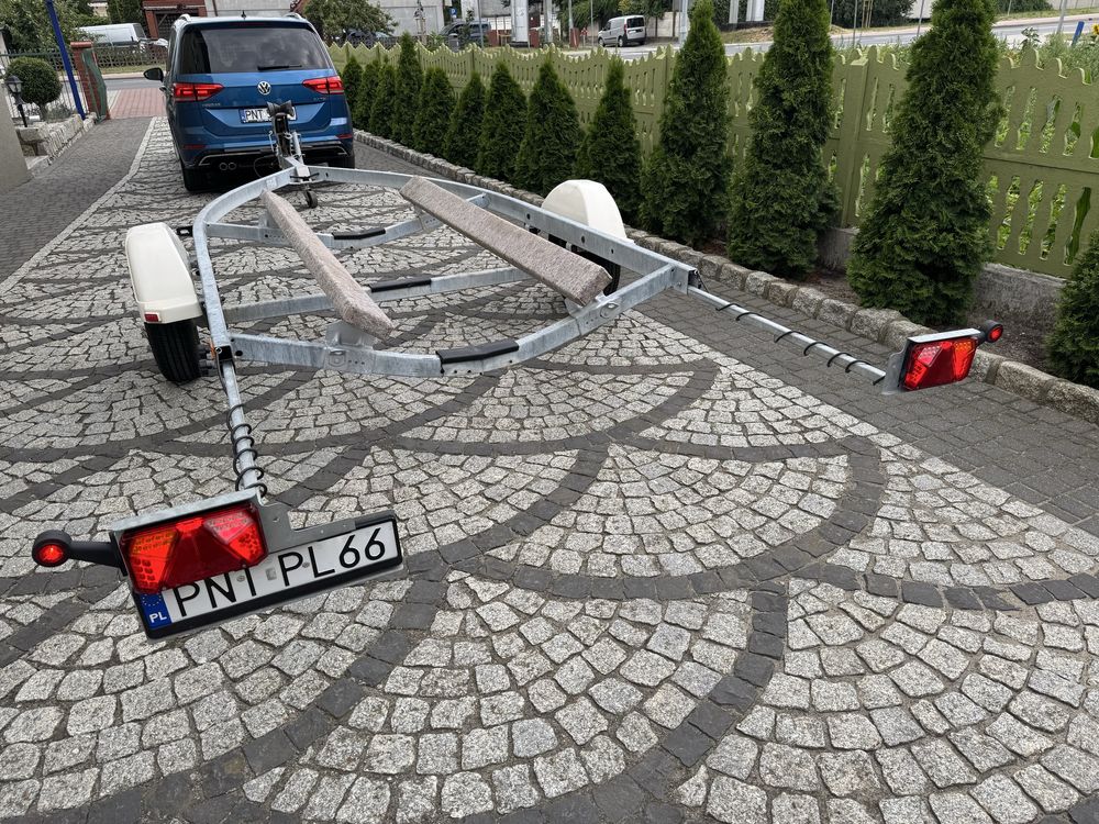 Przyczepa podłodziowa. Bardzo zadbana!