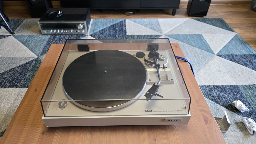 Gramofon Akai AP-B20
