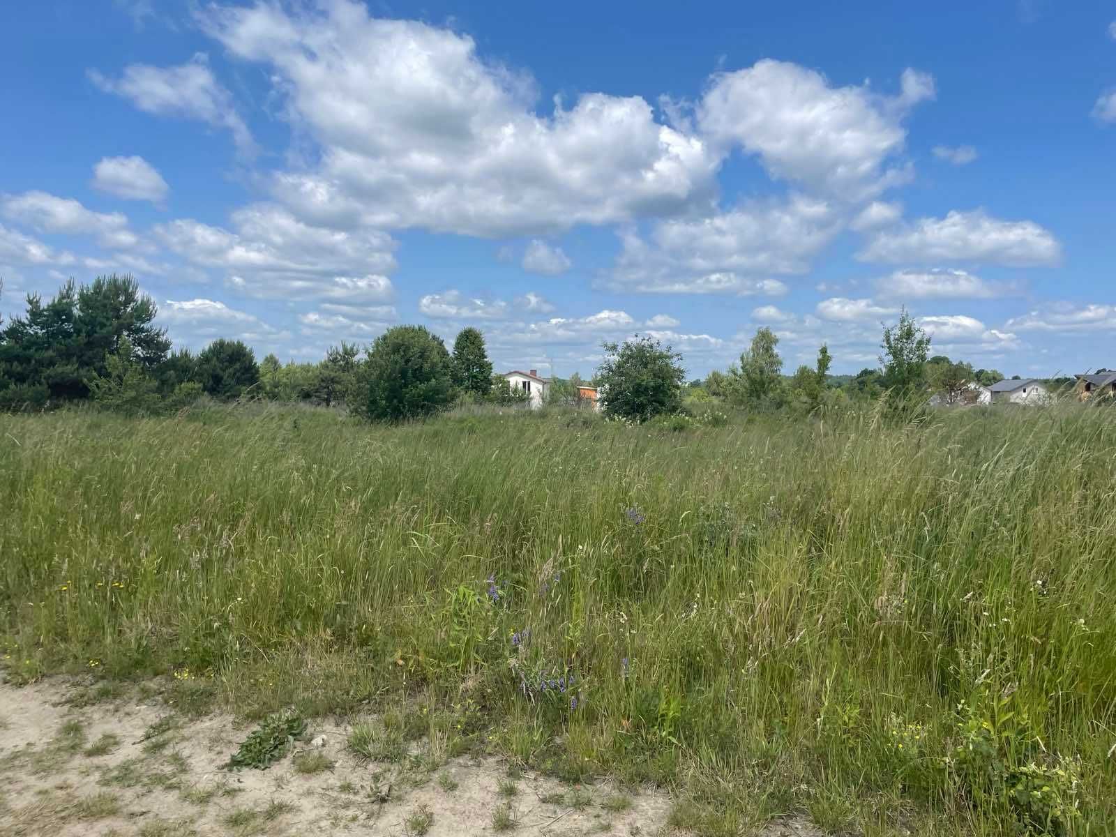 Продаж ділянки в Бірках, в районі котеджного містечка Praud Hills