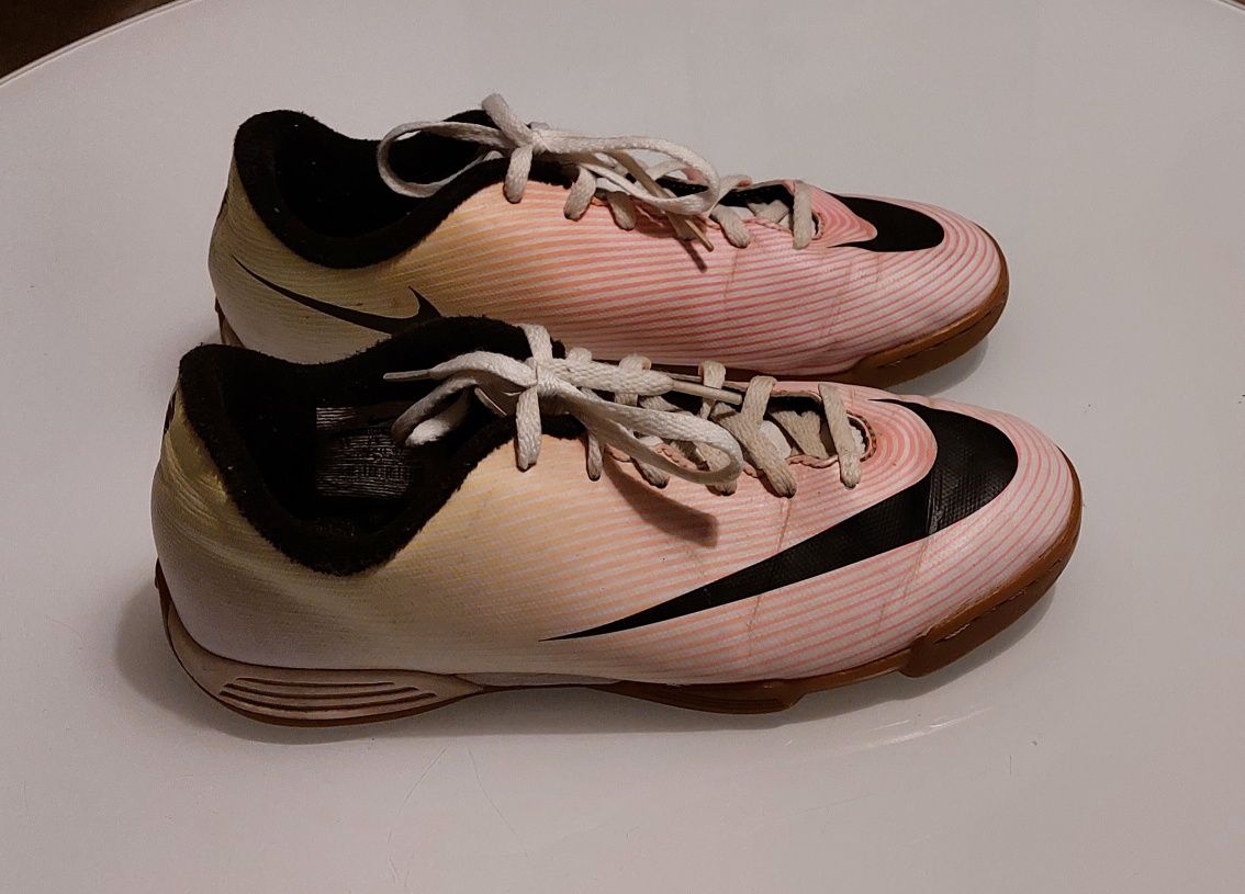 Buty sportowe Nike Mercurial 37,5 halówki