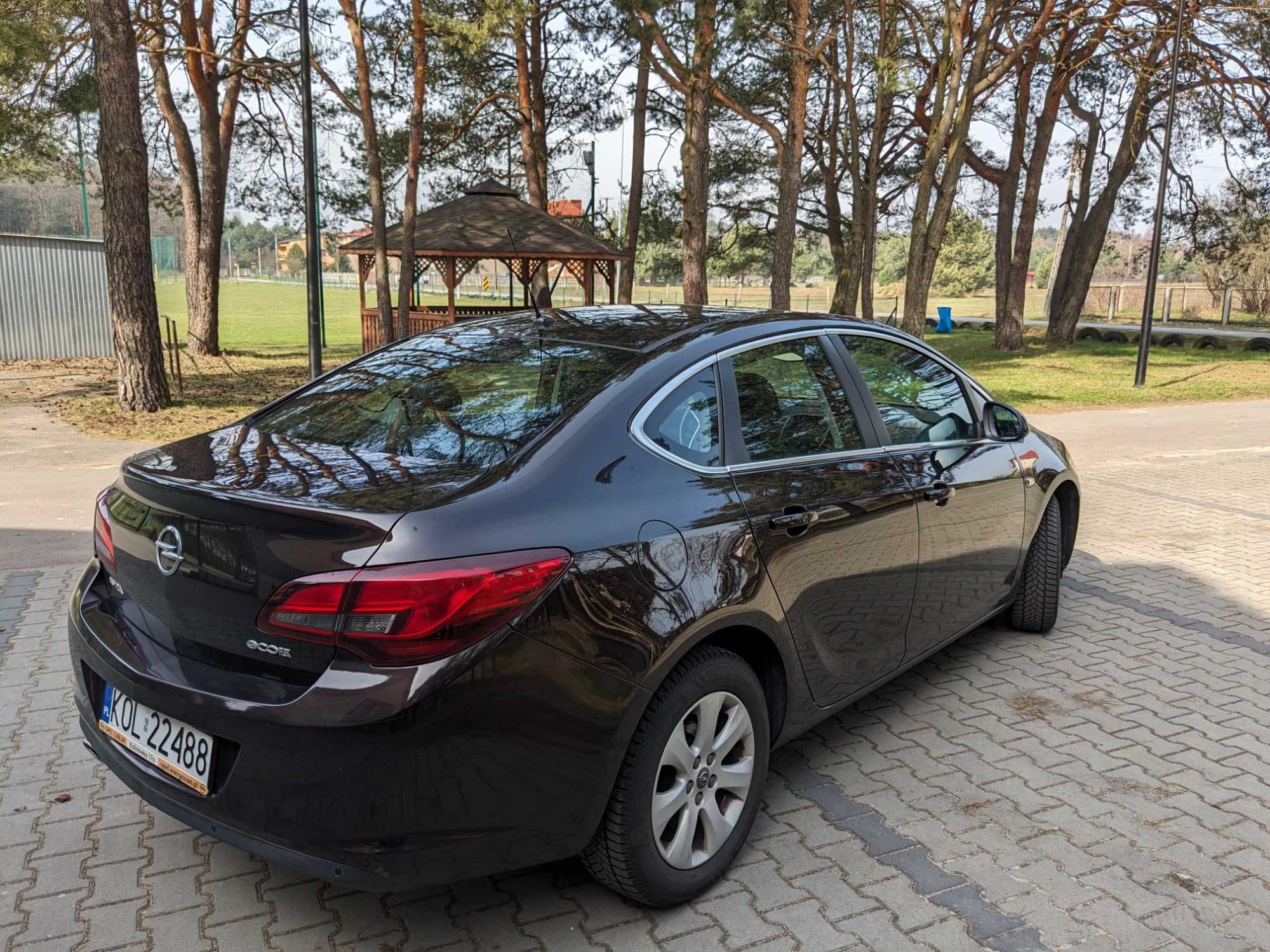 Opel Astra 2017r 1.4 turbo 140 KM Benz-LPG