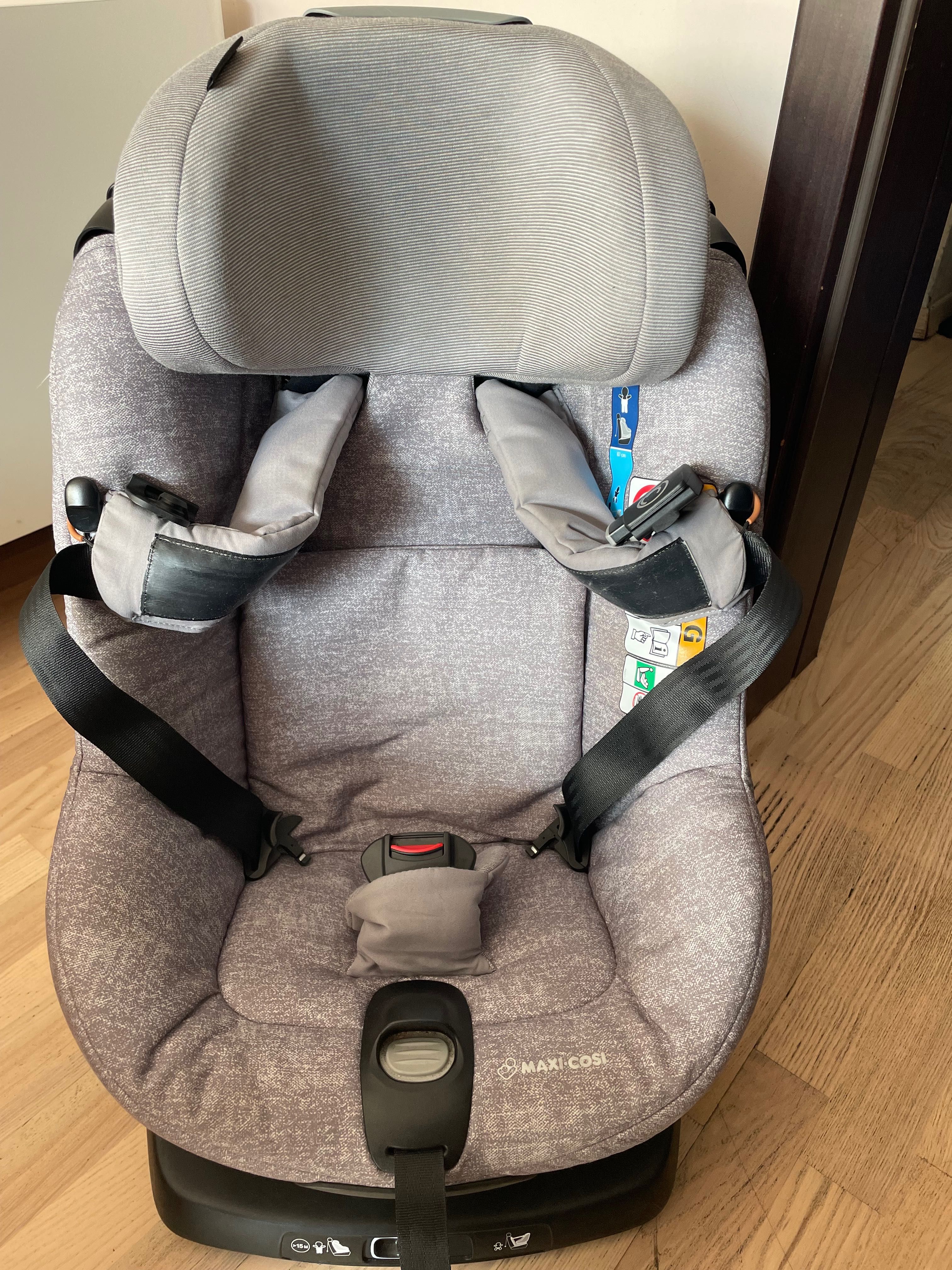 Fotelik obrotowy Maxi Cosi AxissFix Air 9-18 Isofix