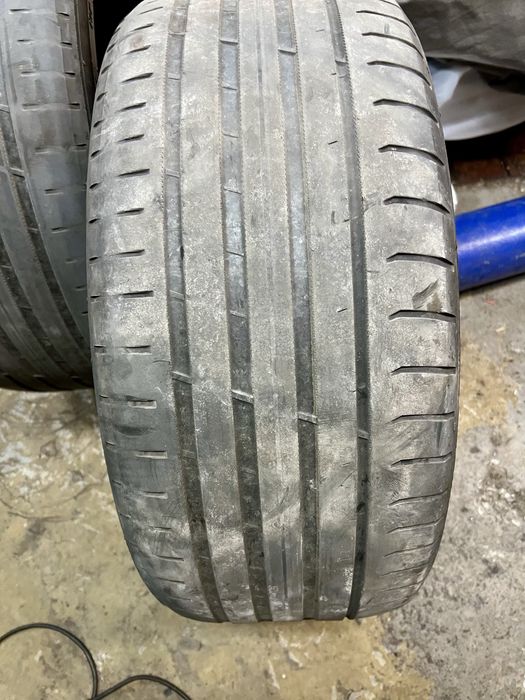 Шины б/у Nokian летние 245/40R20