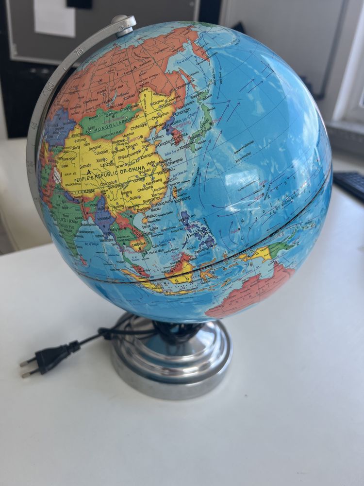 Podswietlany globus