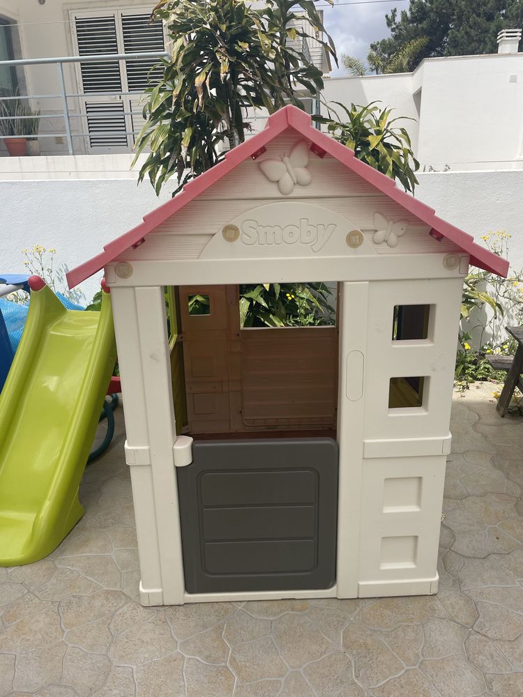 Casa de brincar exterior para crianca