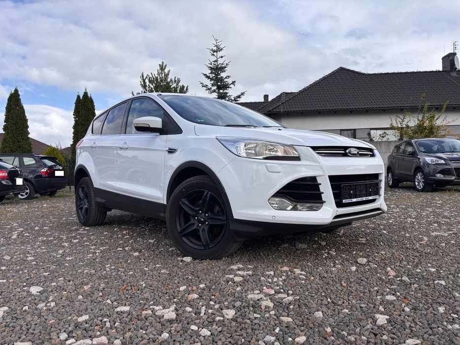 Ford Kuga 1.6B 150KM tytanium stan bdb półskóra