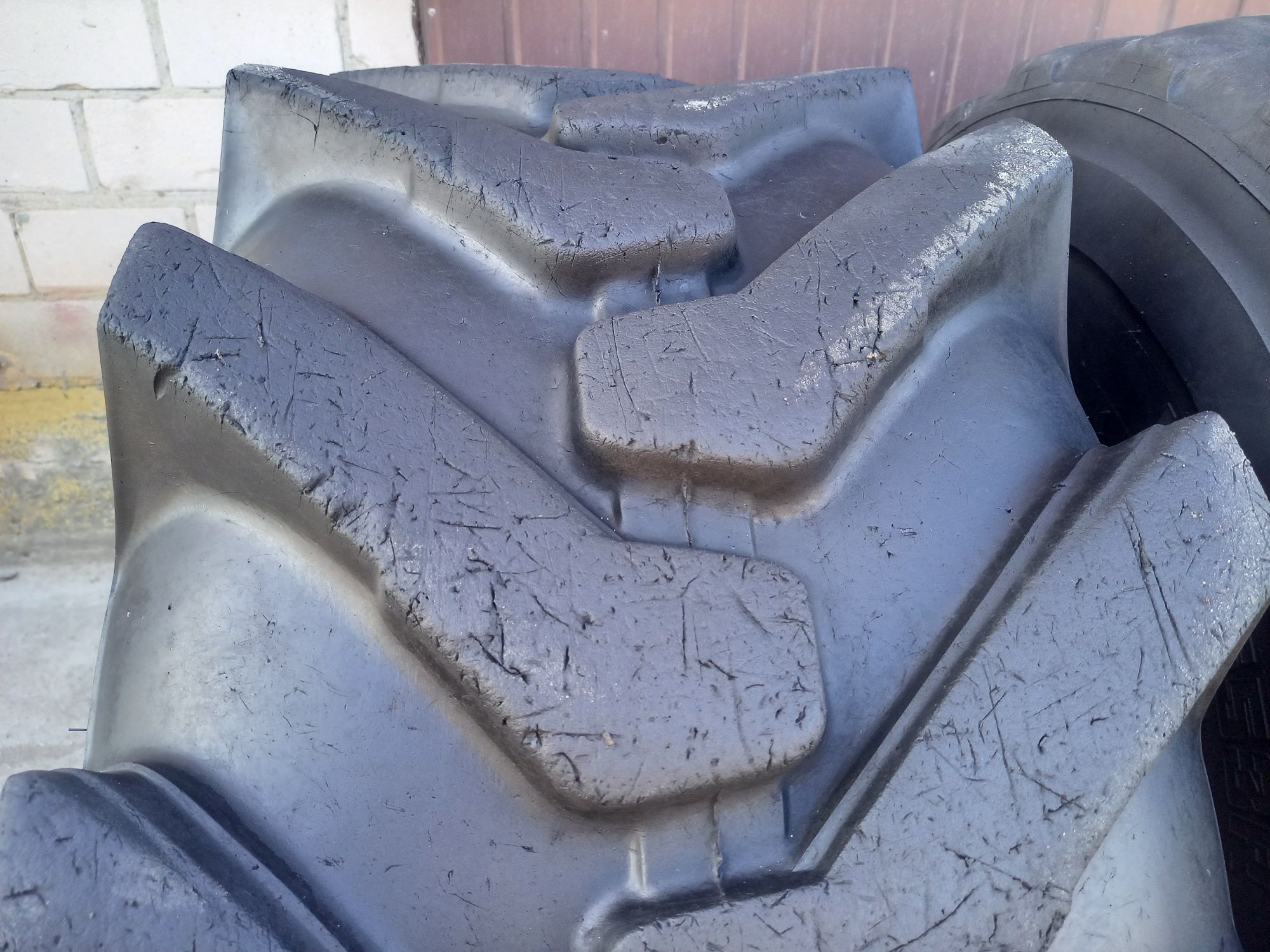 Opona Camso 405 70  r 20