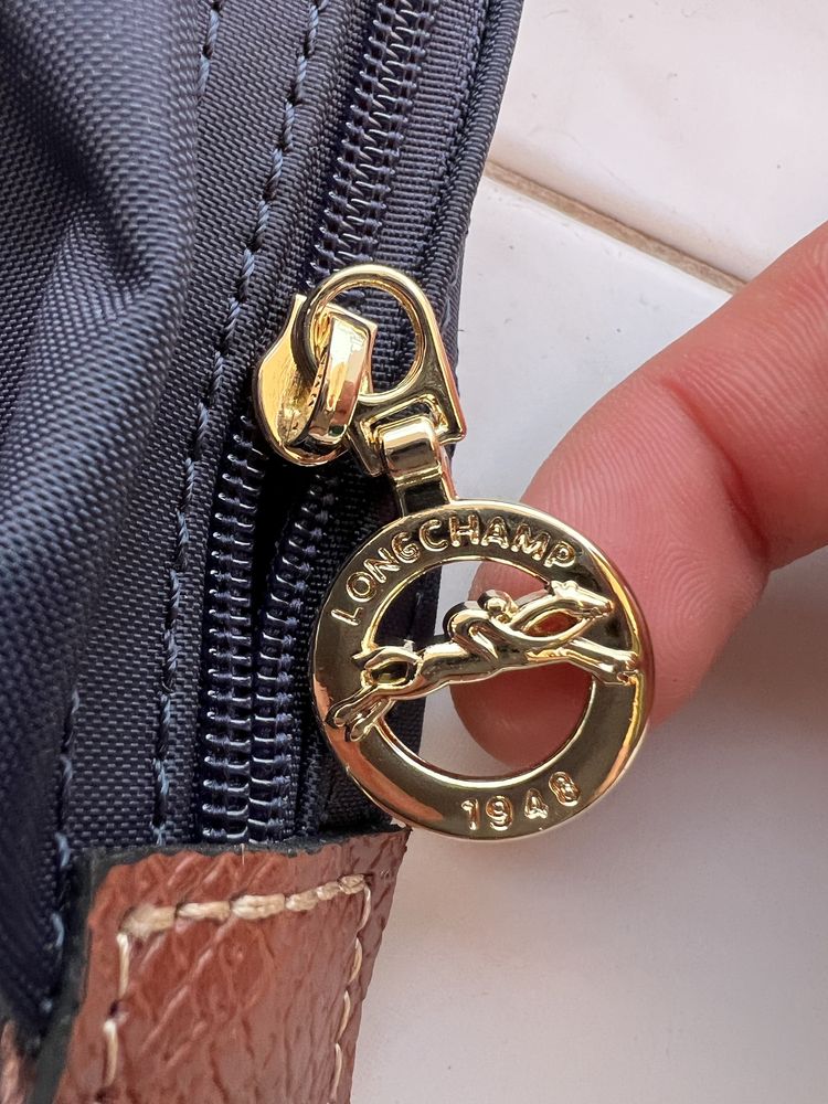 Mala Longchamp azul tamanho L