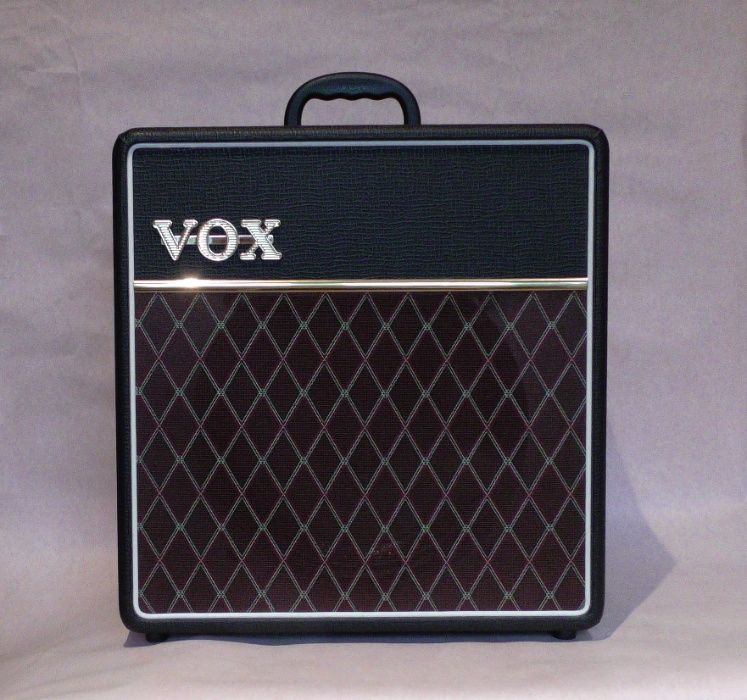 Комбо усилитель гитарный VOX AC4C1-12.