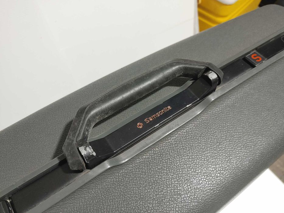 Mala de Viagem Samsonite Rígida - Grande Capacidade 74x54x23cm