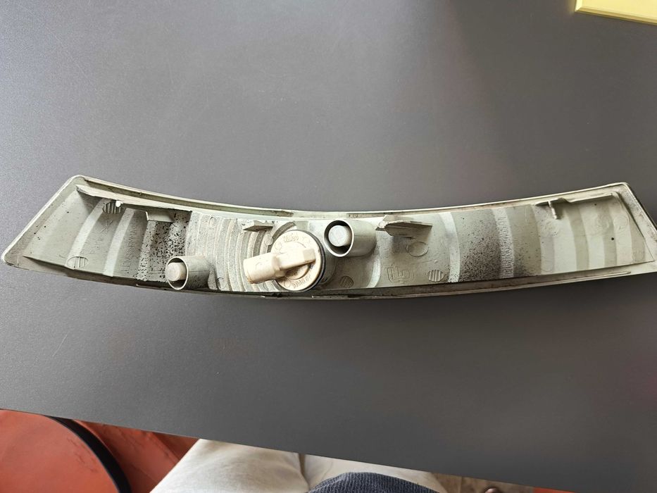 Kierunkowskaz migacz Lewy przód Trafic Vivaro 02-14