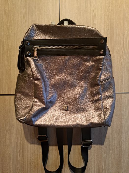 Mochila prateada MAmbo de otros mundos