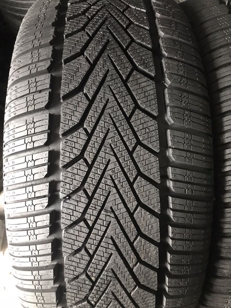 245/45/17 R17 Semperit Speed Grip 2 2шт новые зима