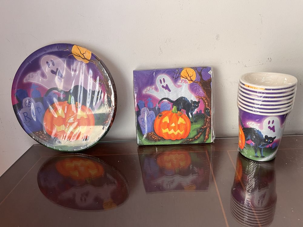 Artigos ( novos com etiqueta)  para festa de Halloween