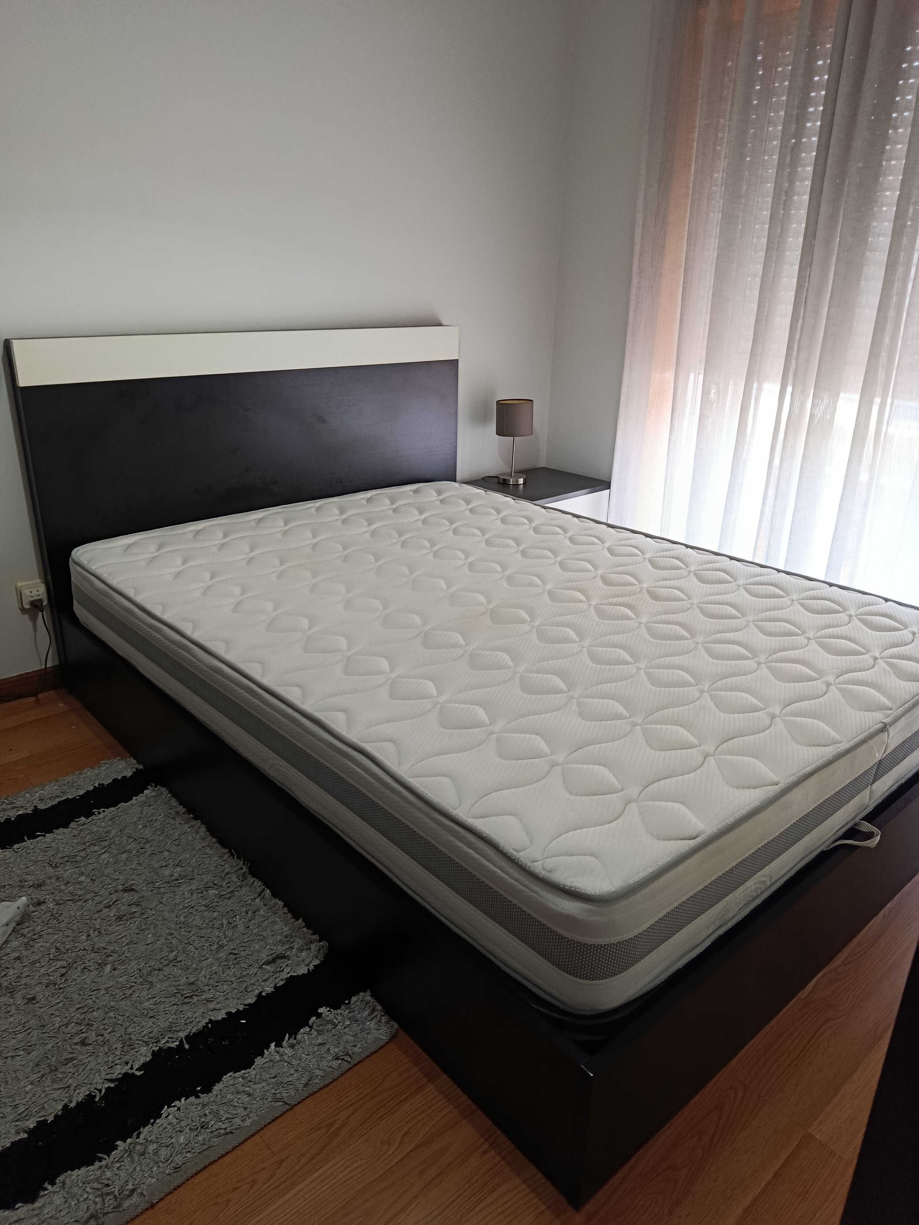 Vendo Cama de casal bom estado
