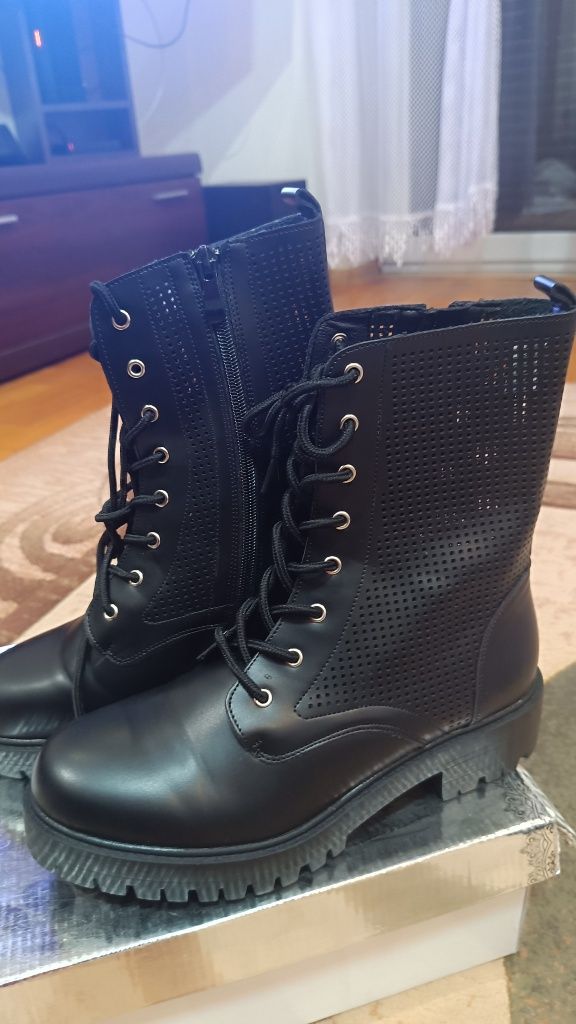 Buty kobiece kozaki