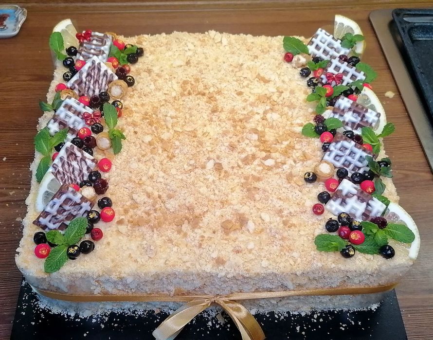 Торт на заказ медовик, наполеон, пьяная вишня, птичье молоко, бисквит