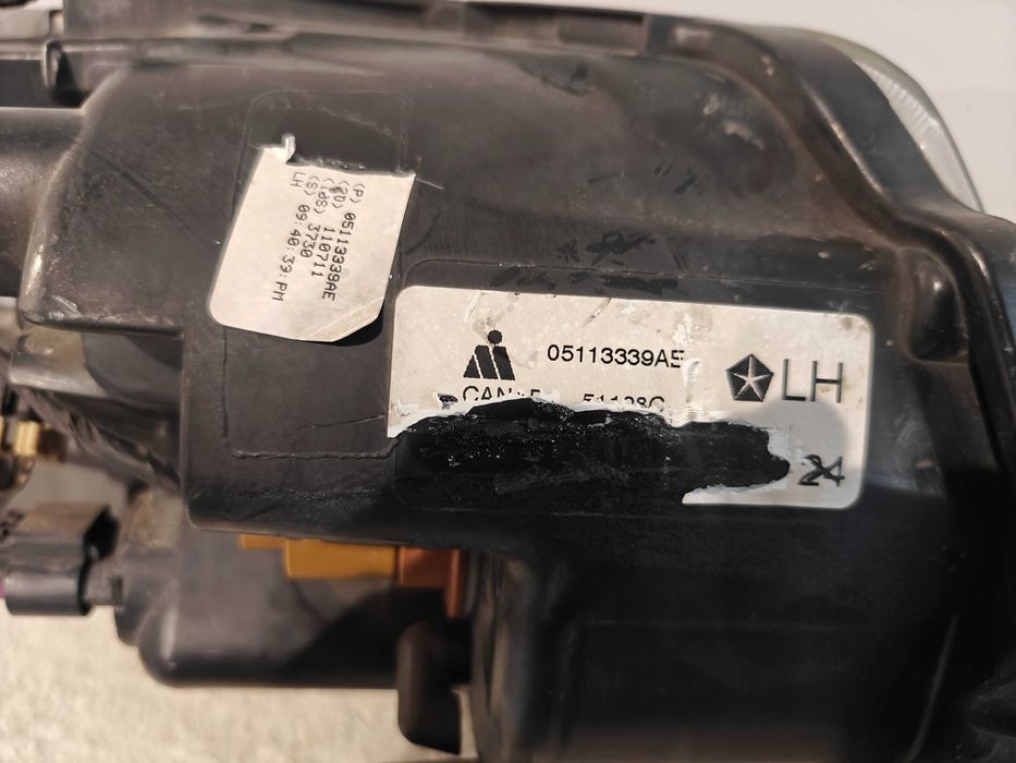 Lampa Lewy Przód Xenon Chrysler Voyager V Generacji EUROPA