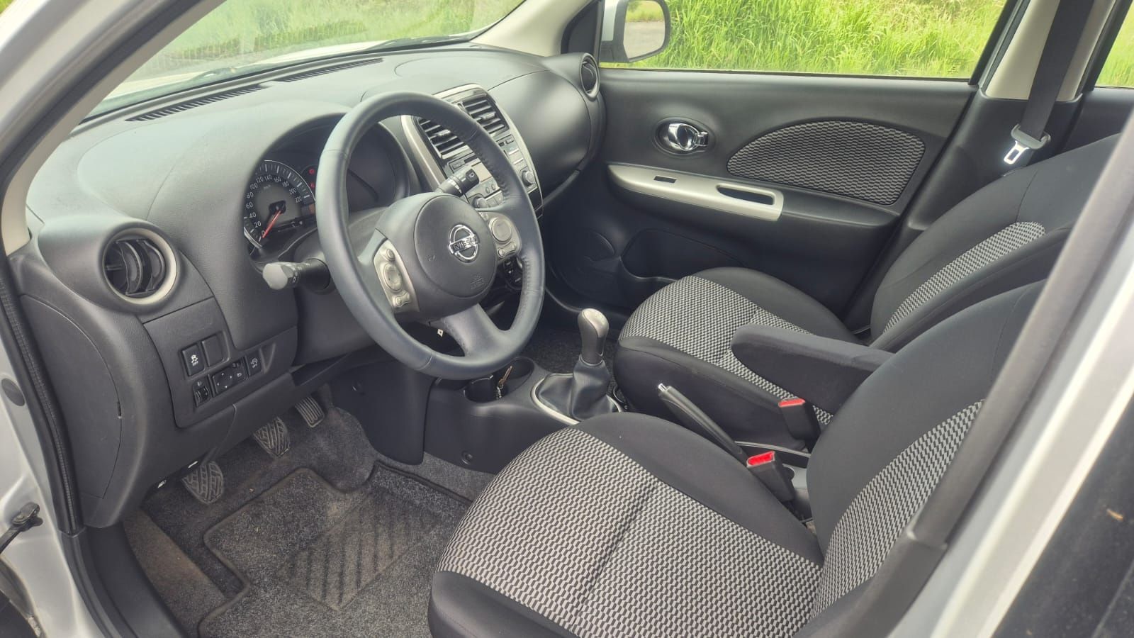 Sprzedam Nissan Micra K13 lift 1,2 ben 98koni