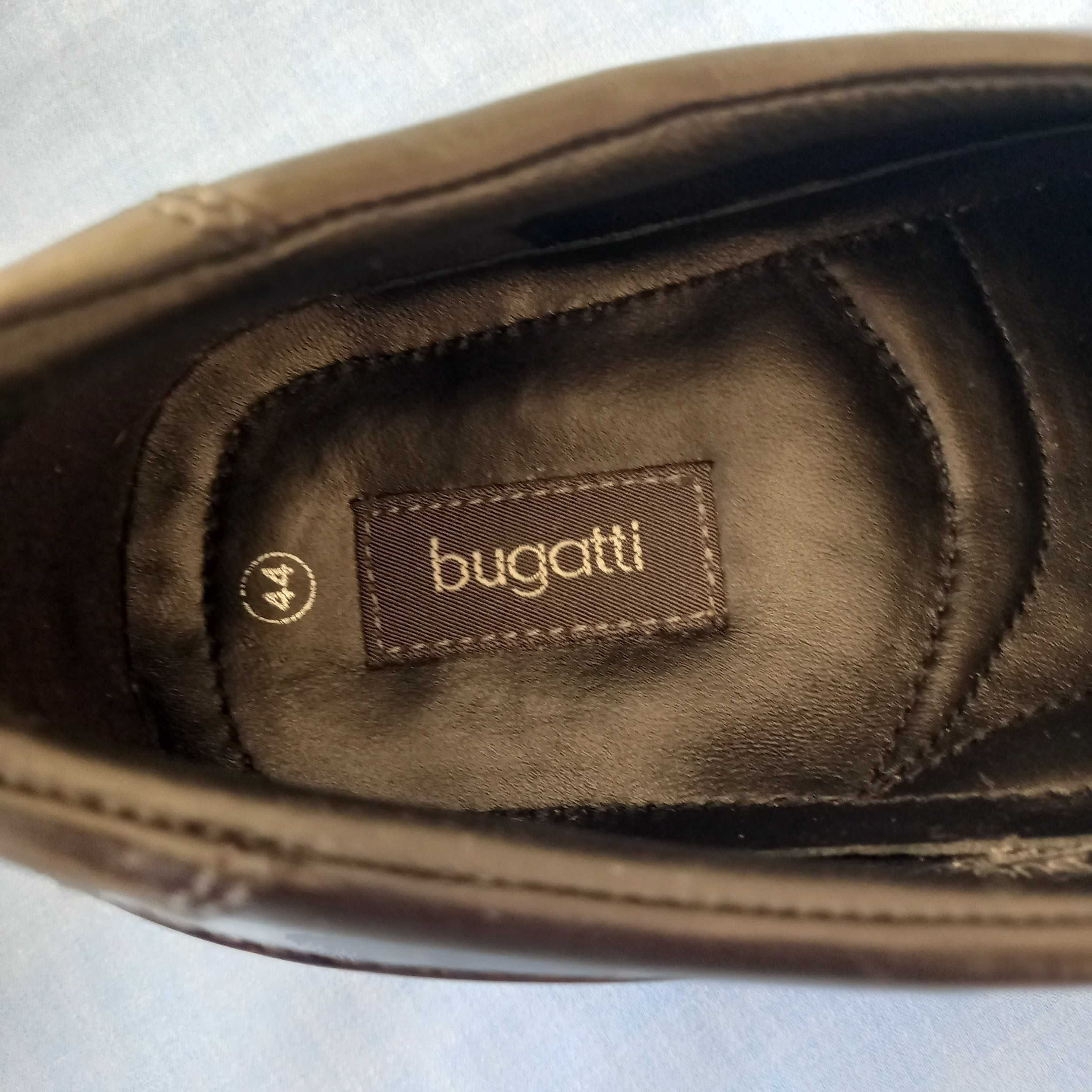 Męskie skórzane półbuty marki BUGATTI nr 44.