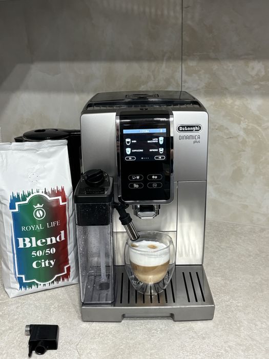 Кавомашина Delonghi dinamica plus