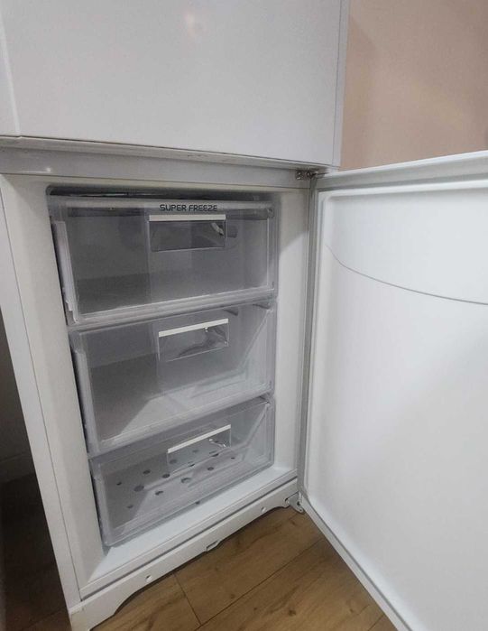 Frigorífico combinado Ariston