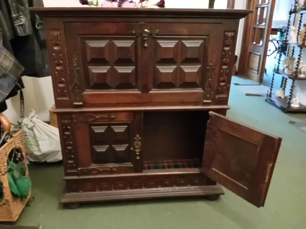 Vendo cama de casal com 2 mesinhas de cabeceira e 1 móvel bar